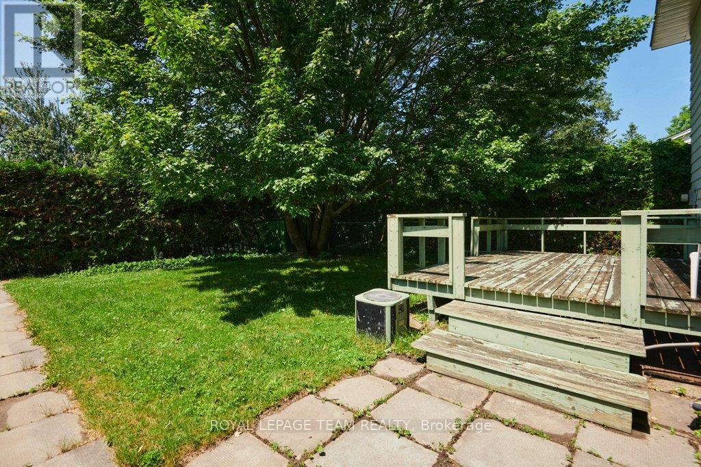 16 Keewatin Crescent, Ottawa, Ontario  K2E 6Z1 - Photo 30 - X12433978