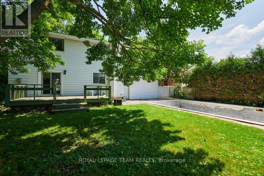 16 Keewatin Crescent, Ottawa, Ontario  K2E 6Z1 - Photo 32 - X12433978