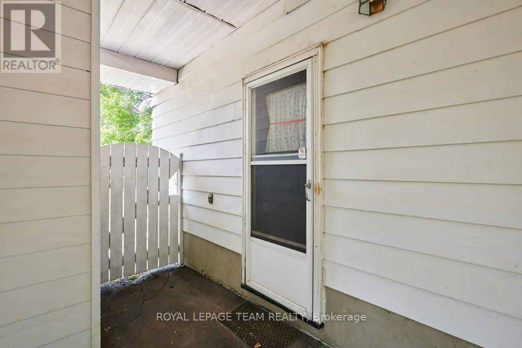 16 Keewatin Crescent, Ottawa, Ontario  K2E 6Z1 - Photo 33 - X12433978