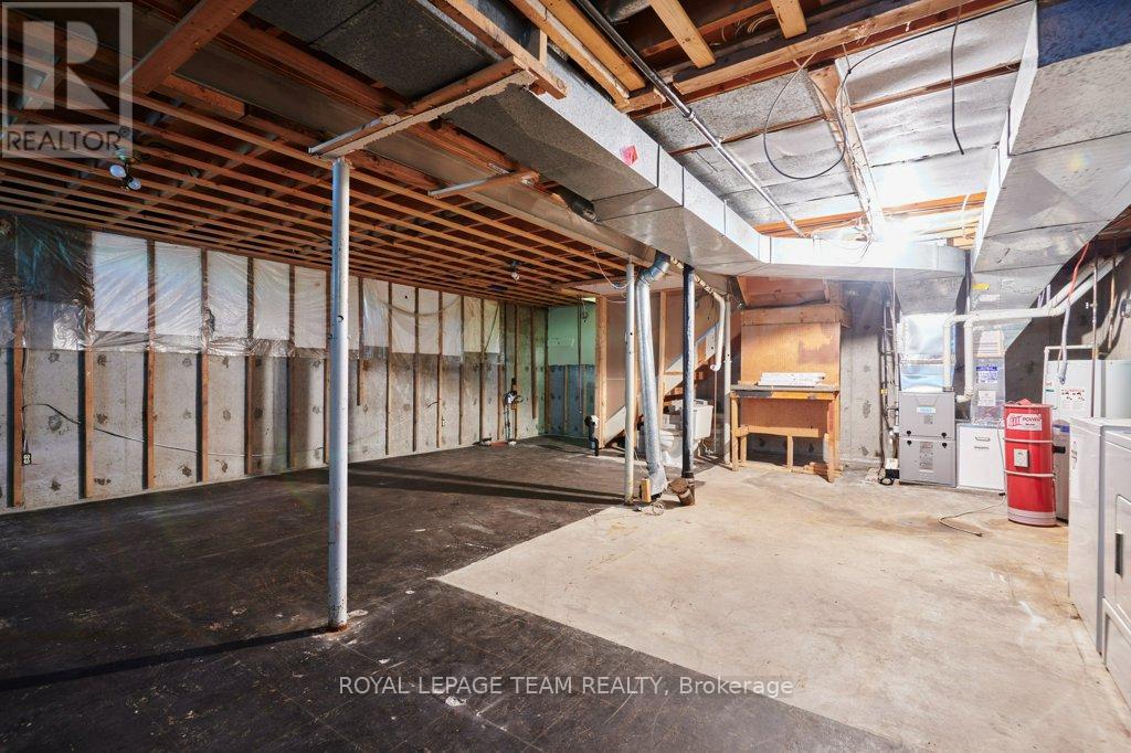 16 Keewatin Crescent, Ottawa, Ontario  K2E 6Z1 - Photo 35 - X12433978
