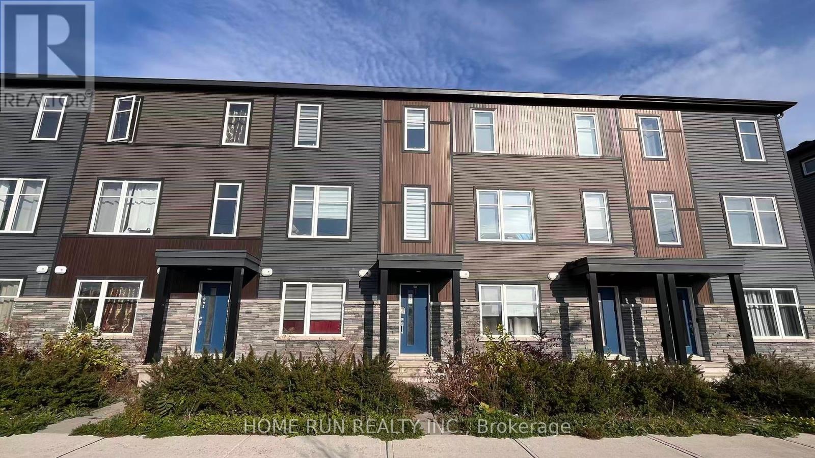 1091 Speedvale Court, Ottawa, Ontario  K2T 0P6 - Photo 1 - X12434019