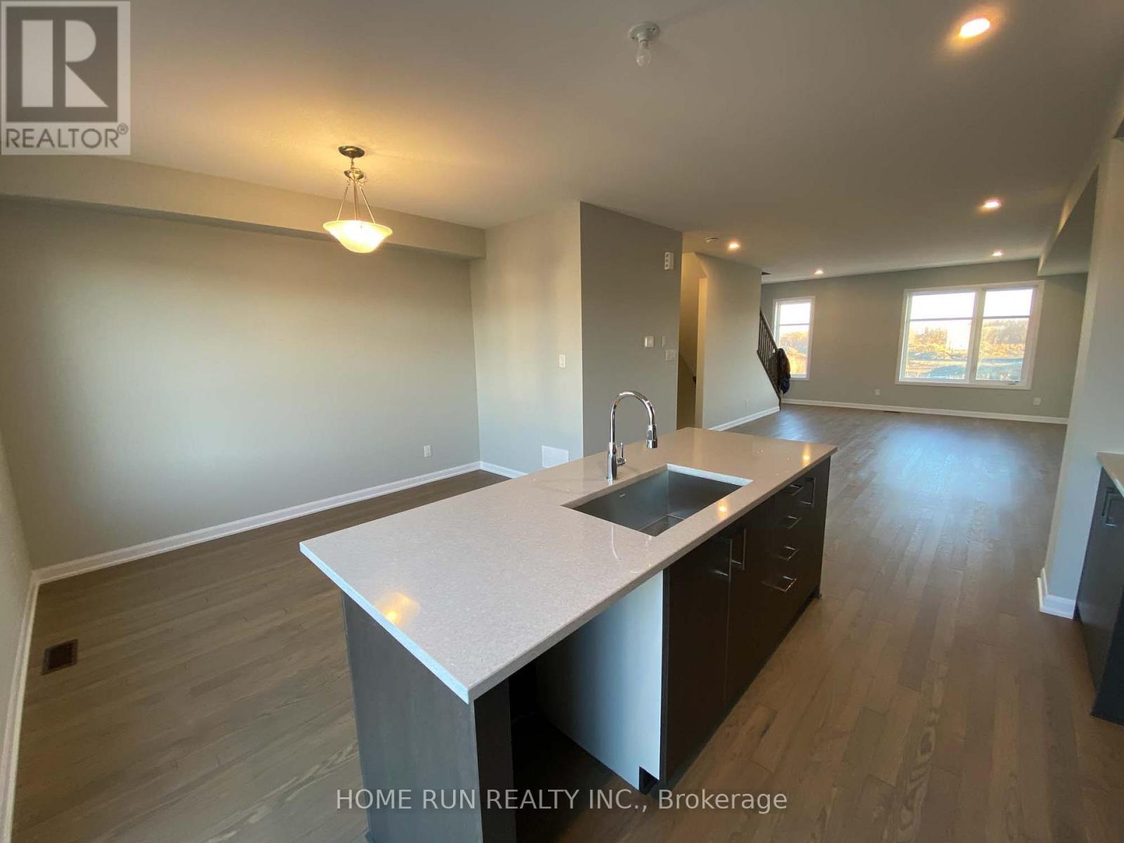 1091 Speedvale Court, Ottawa, Ontario  K2T 0P6 - Photo 10 - X12434019