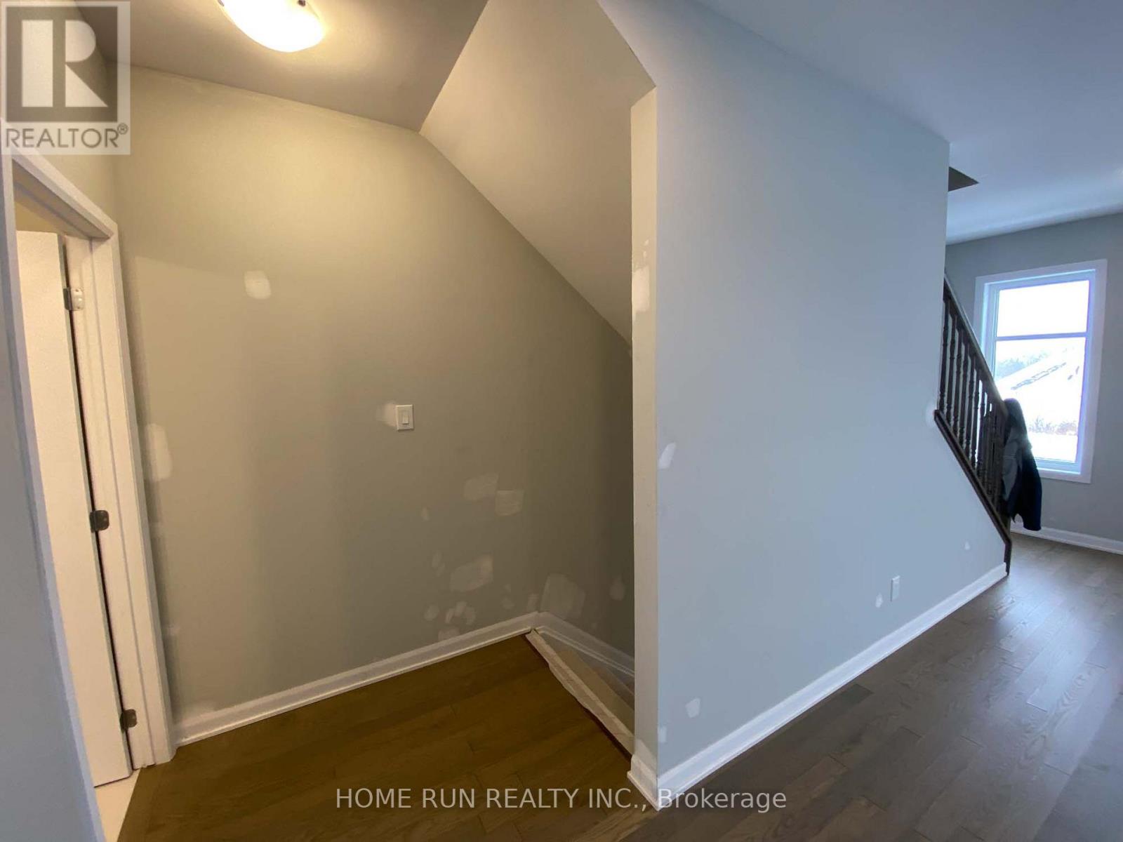 1091 Speedvale Court, Ottawa, Ontario  K2T 0P6 - Photo 6 - X12434019