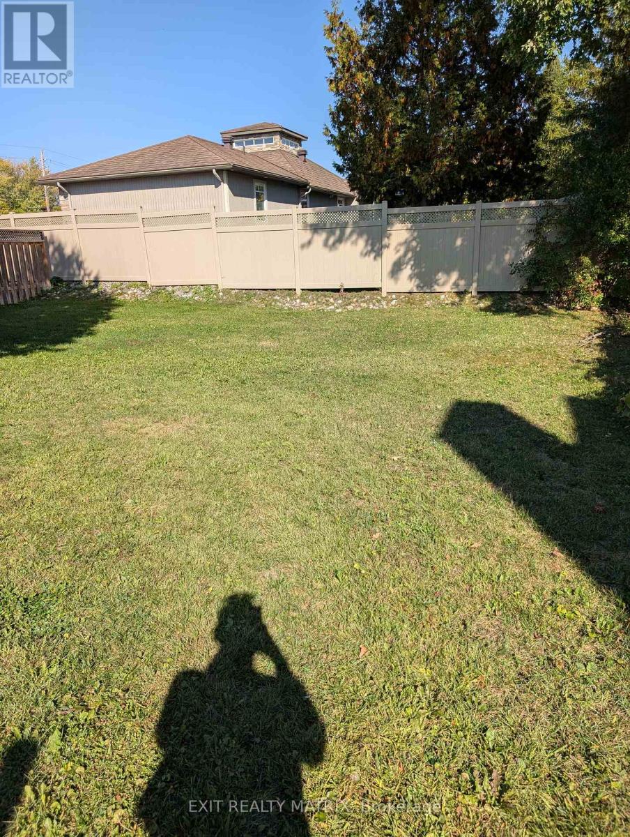 1415 Maxime Road, Ottawa, Ontario  K1B 4E7 - Photo 15 - X12434031