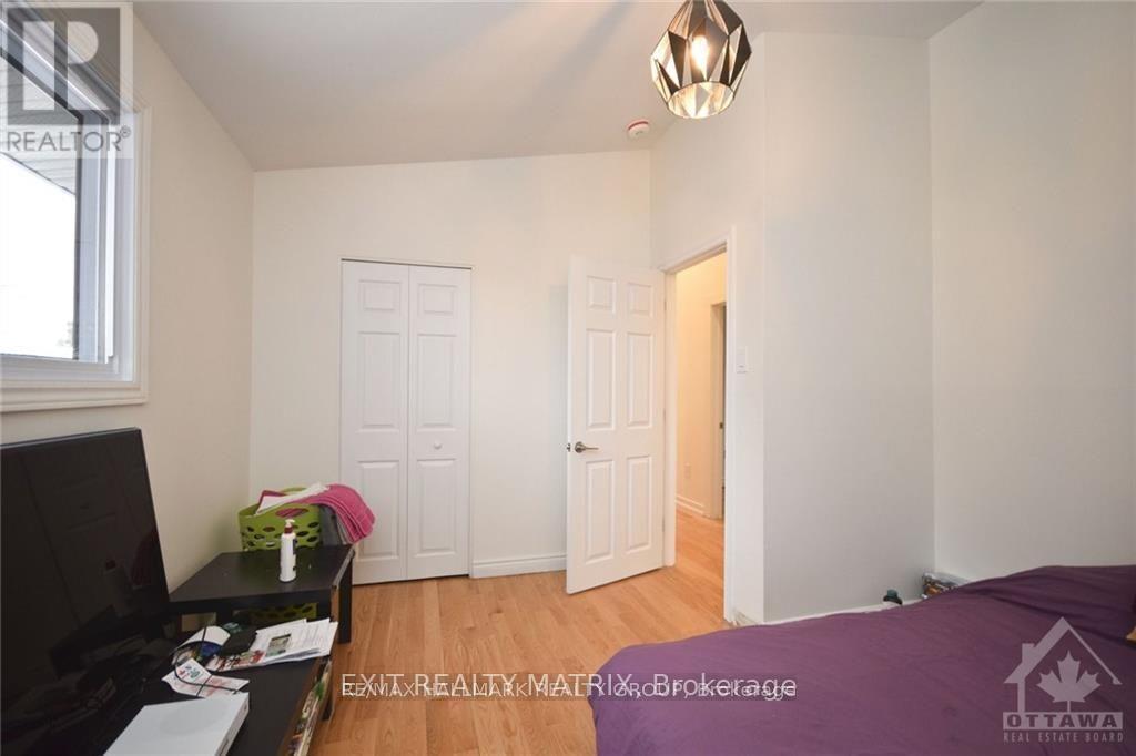 1415 Maxime Road, Ottawa, Ontario  K1B 4E7 - Photo 5 - X12434031