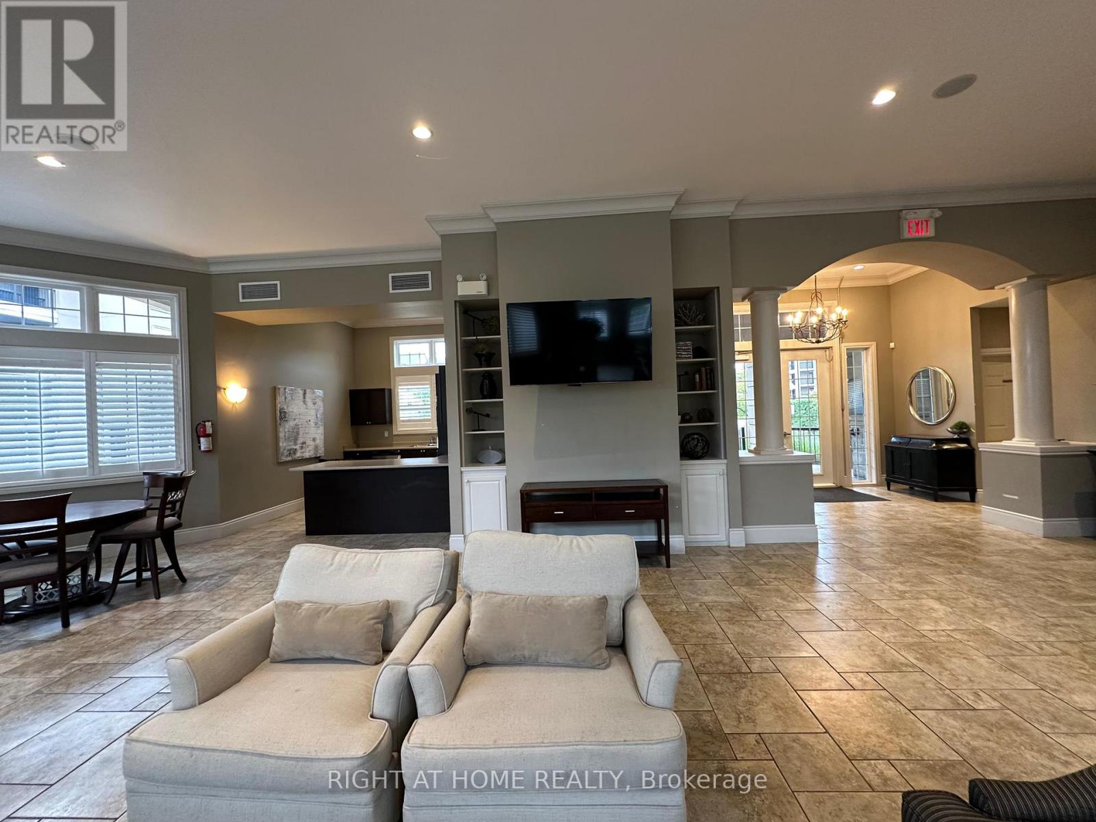 311 - 1370 Main Street E, Milton, Ontario  L9T 7S8 - Photo 43 - W12433699