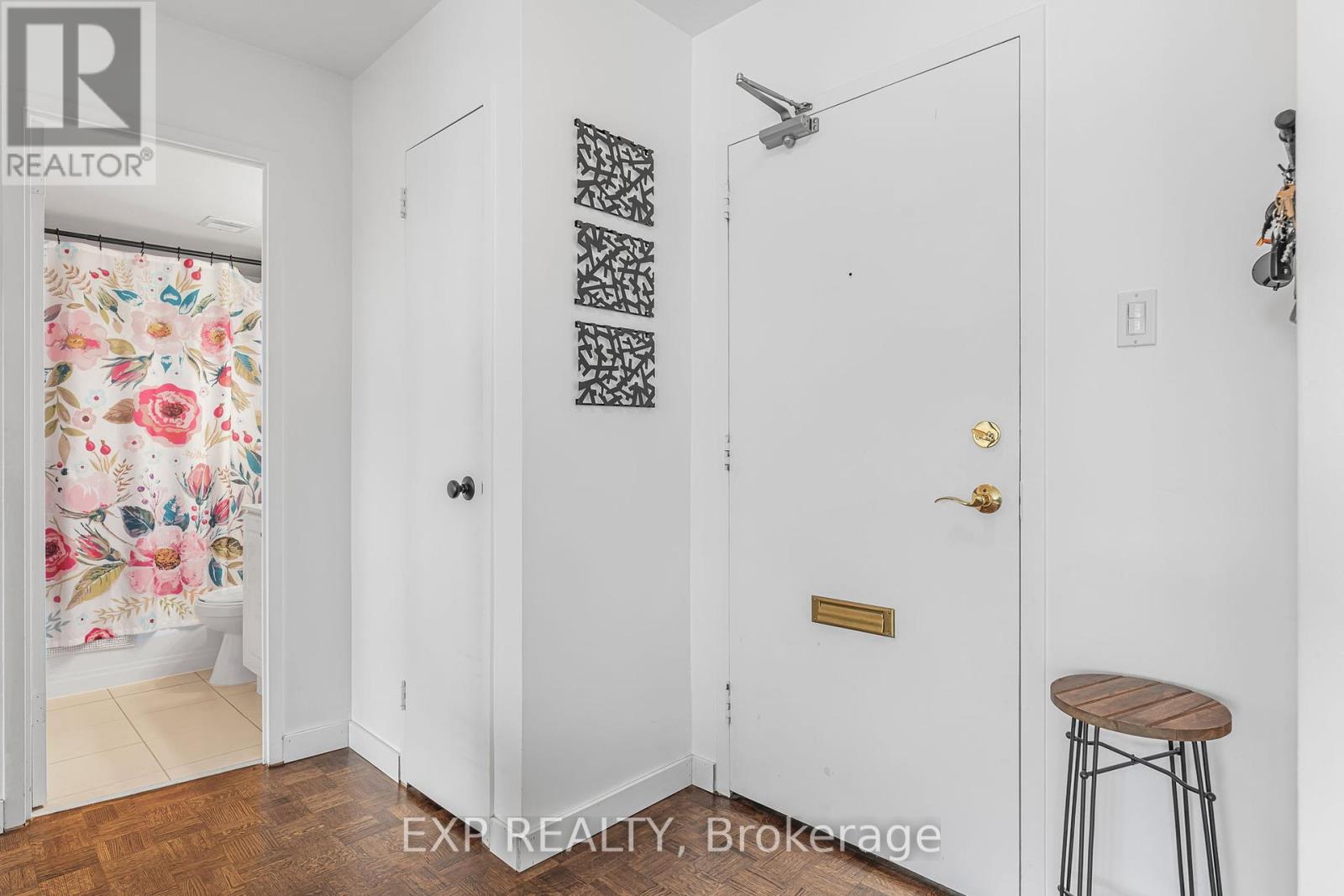509 - 15 Towering Heights Boulevard, St. Catharines (Glendale/glenridge), Ontario  L2T 3G7 - Photo 5 - X12433937