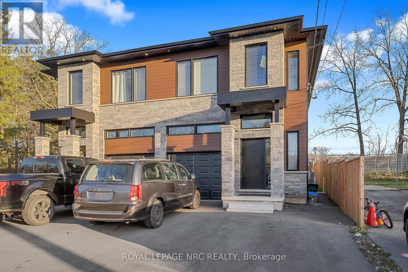 Lower - 318 River Road, Welland (Welland Downtown), Ontario  L3B 2S4 - Photo 1 - X12433991