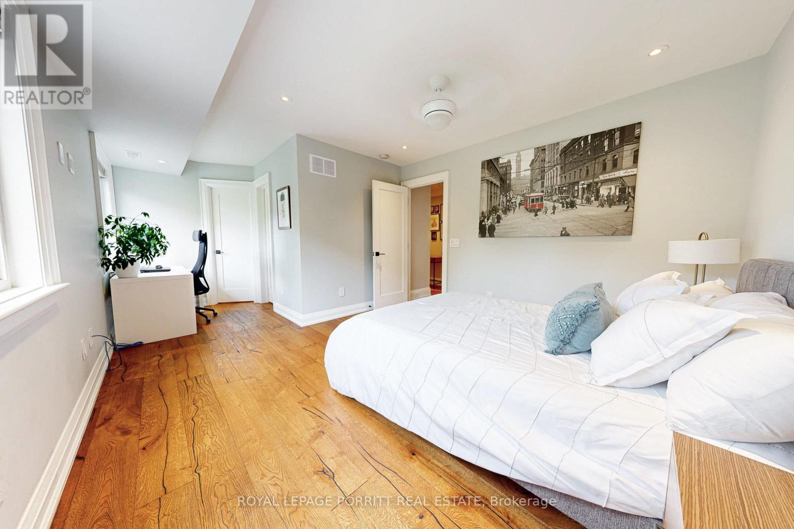 10 Thirty First Street, Toronto (Long Branch), Ontario  M8W 3E8 - Photo 19 - W12433818