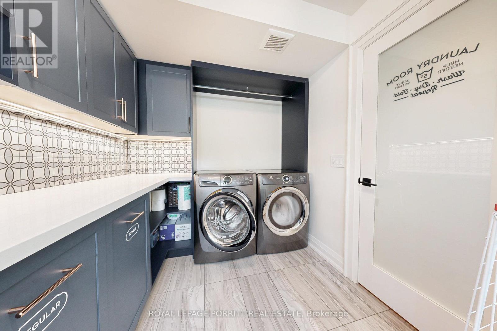 10 Thirty First Street, Toronto (Long Branch), Ontario  M8W 3E8 - Photo 21 - W12433818