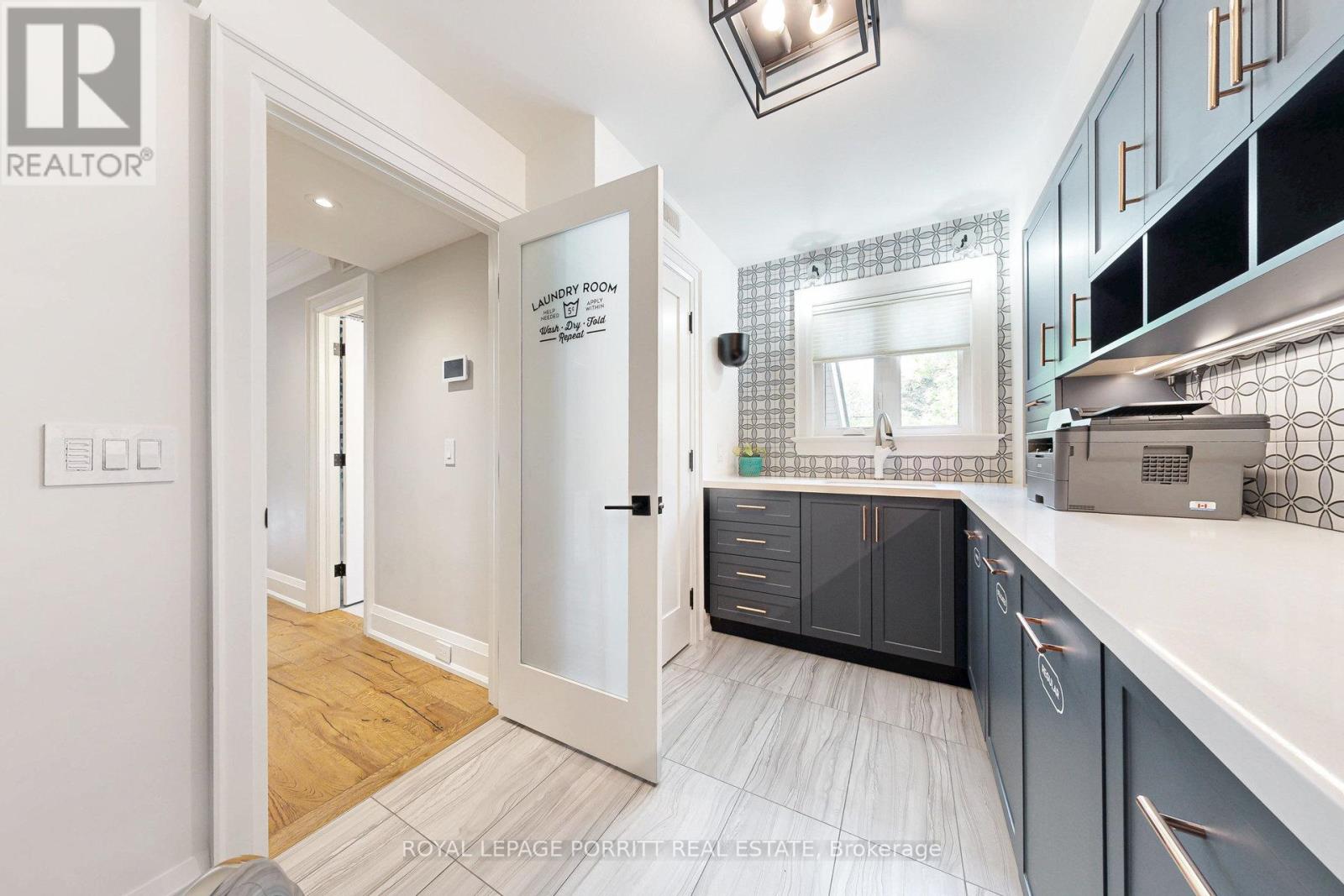 10 Thirty First Street, Toronto (Long Branch), Ontario  M8W 3E8 - Photo 22 - W12433818