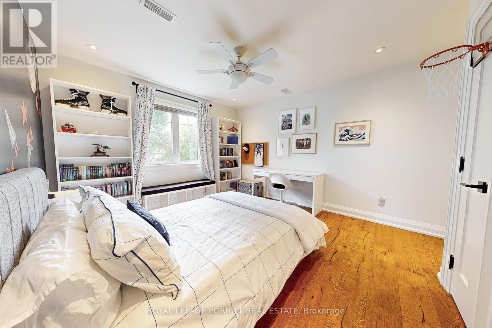10 Thirty First Street, Toronto (Long Branch), Ontario  M8W 3E8 - Photo 24 - W12433818