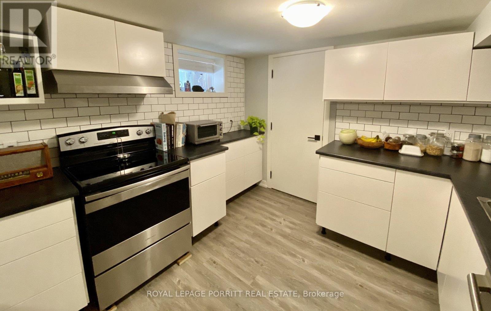 10 Thirty First Street, Toronto (Long Branch), Ontario  M8W 3E8 - Photo 38 - W12433818