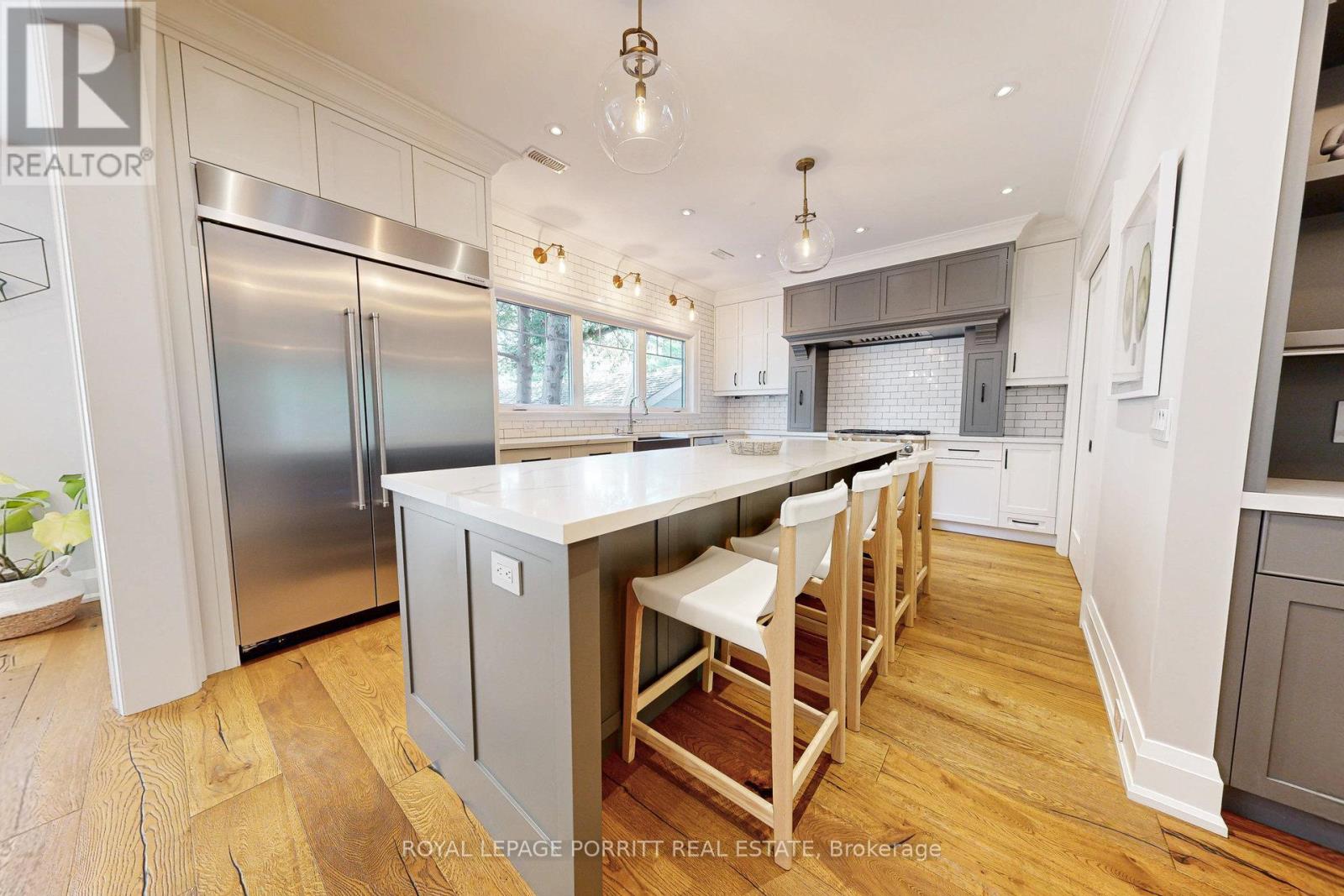 10 Thirty First Street, Toronto (Long Branch), Ontario  M8W 3E8 - Photo 7 - W12433818