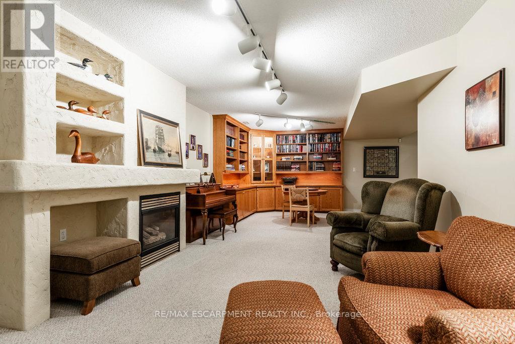 2 - 1095 Skyview Drive, Burlington, Ontario  L7P 4W7 - Photo 30 - W12433824