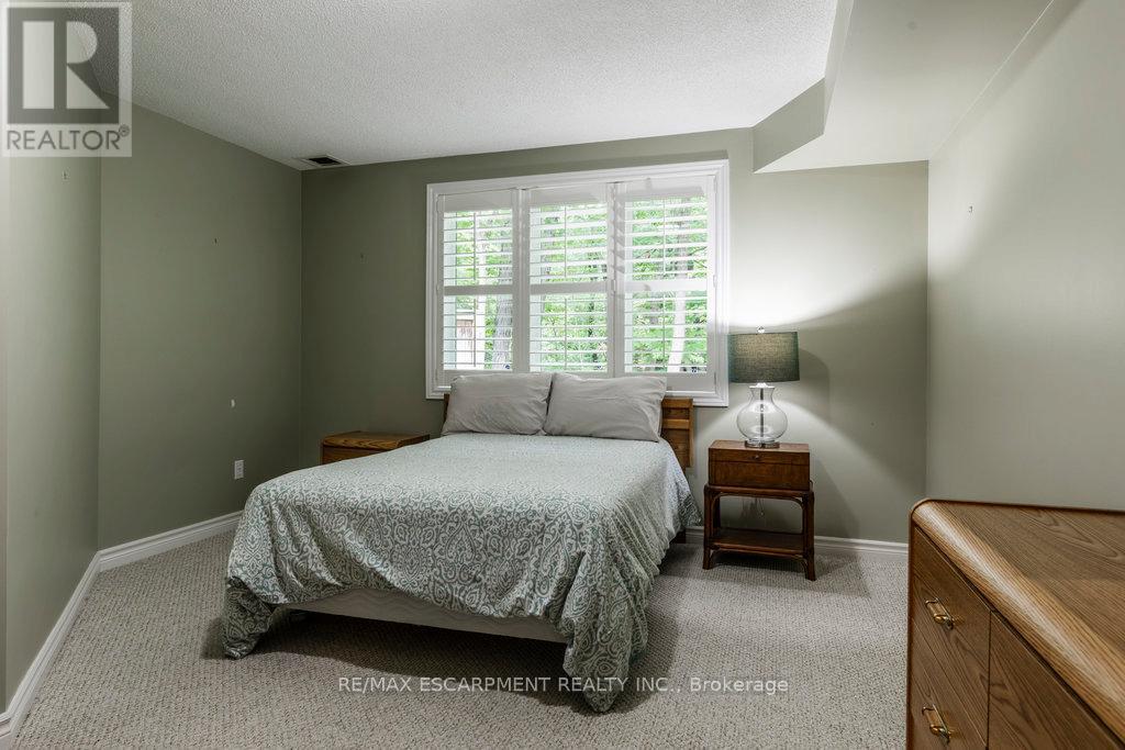 2 - 1095 Skyview Drive, Burlington, Ontario  L7P 4W7 - Photo 32 - W12433824