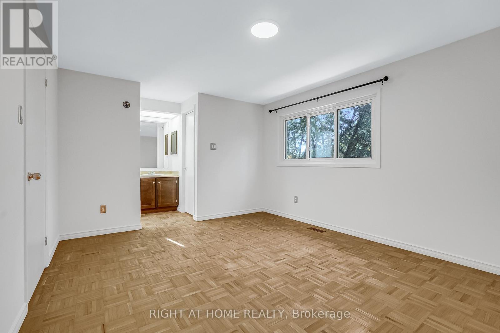6842 Avila Road, Mississauga, Ontario  L5N 1R8 - Photo 25 - W12433828
