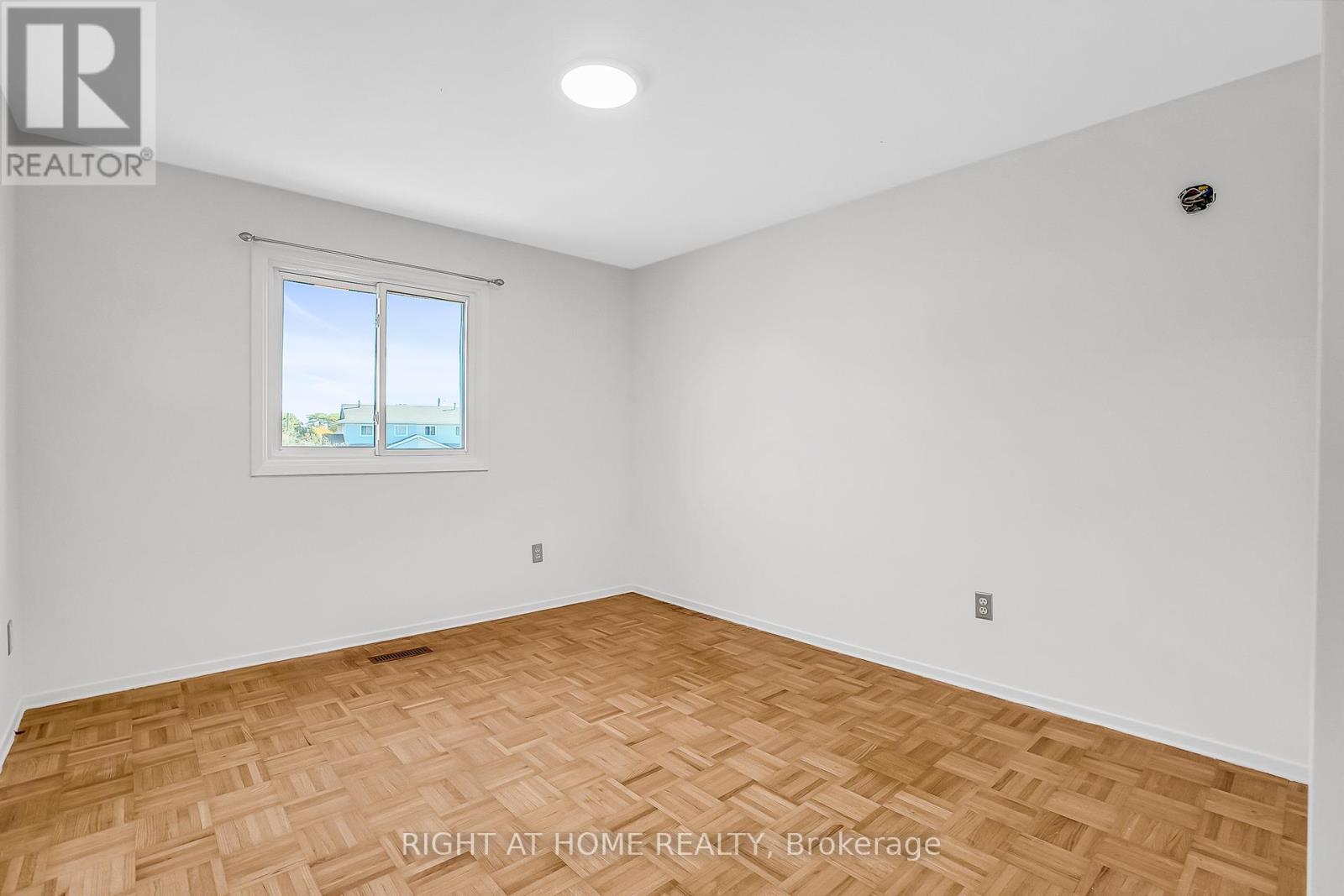 6842 Avila Road, Mississauga, Ontario  L5N 1R8 - Photo 34 - W12433828