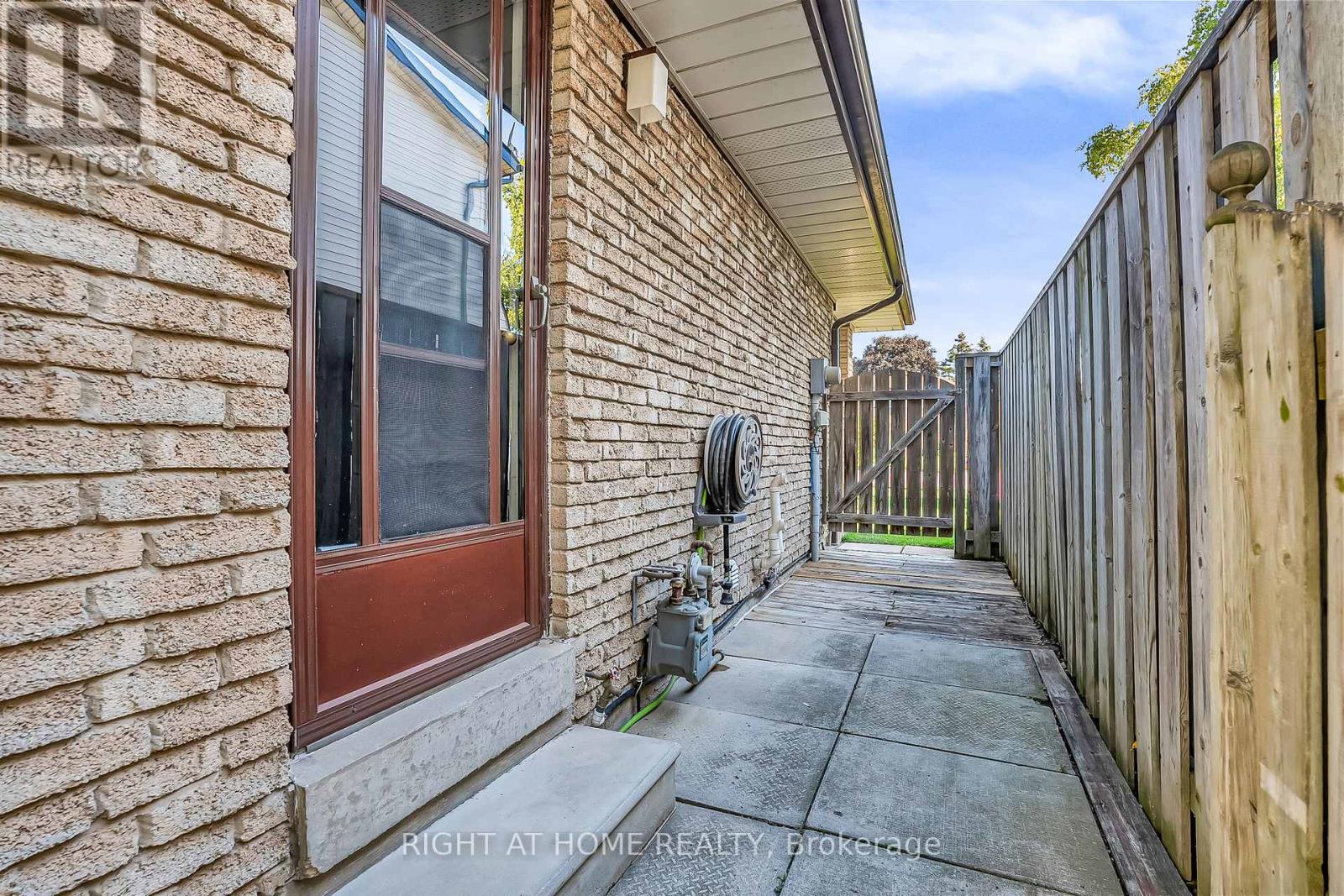 6842 Avila Road, Mississauga, Ontario  L5N 1R8 - Photo 46 - W12433828