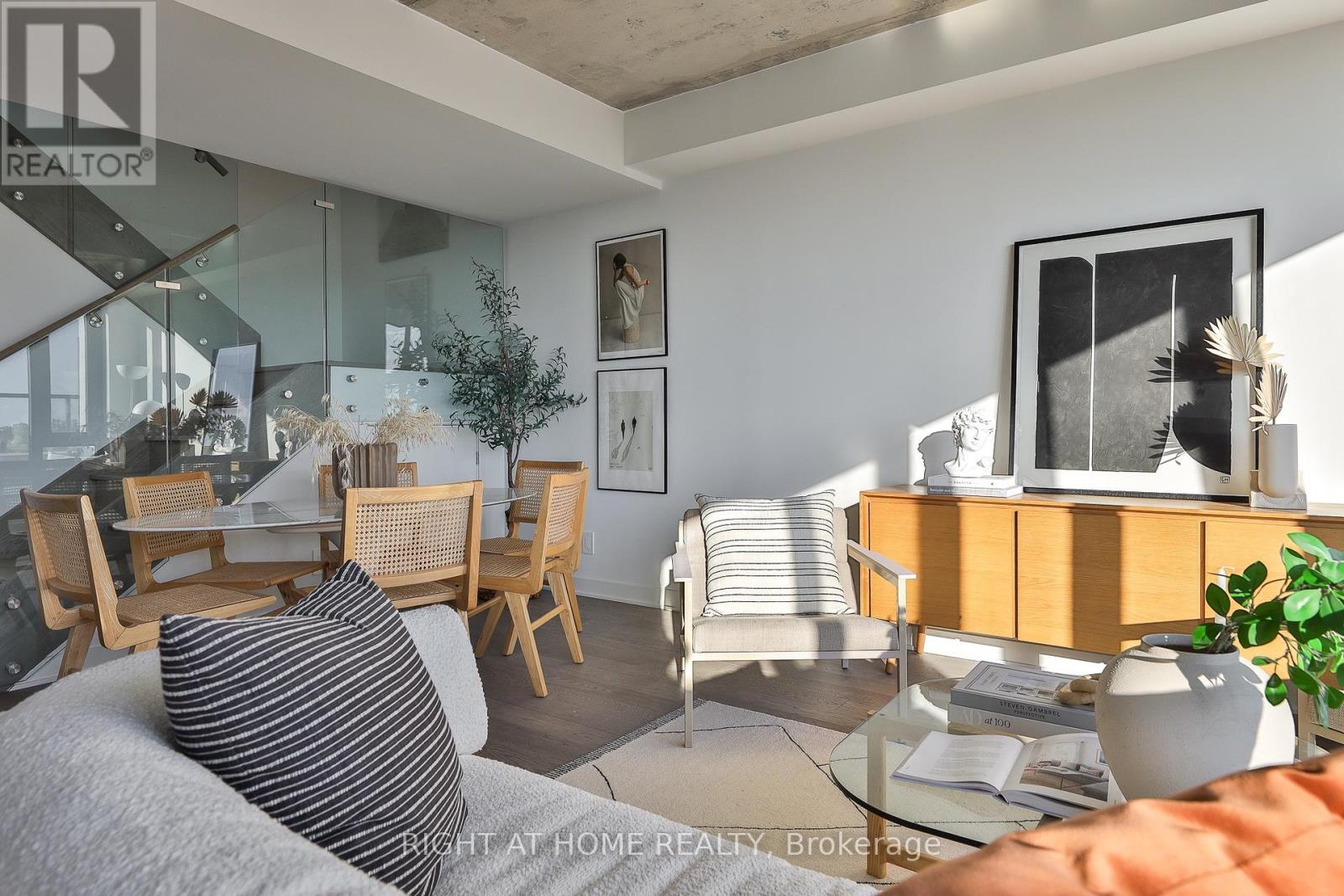 607 - 2720 Dundas Street W, Toronto, Ontario  M6P 1Y2 - Photo 6 - W12433833