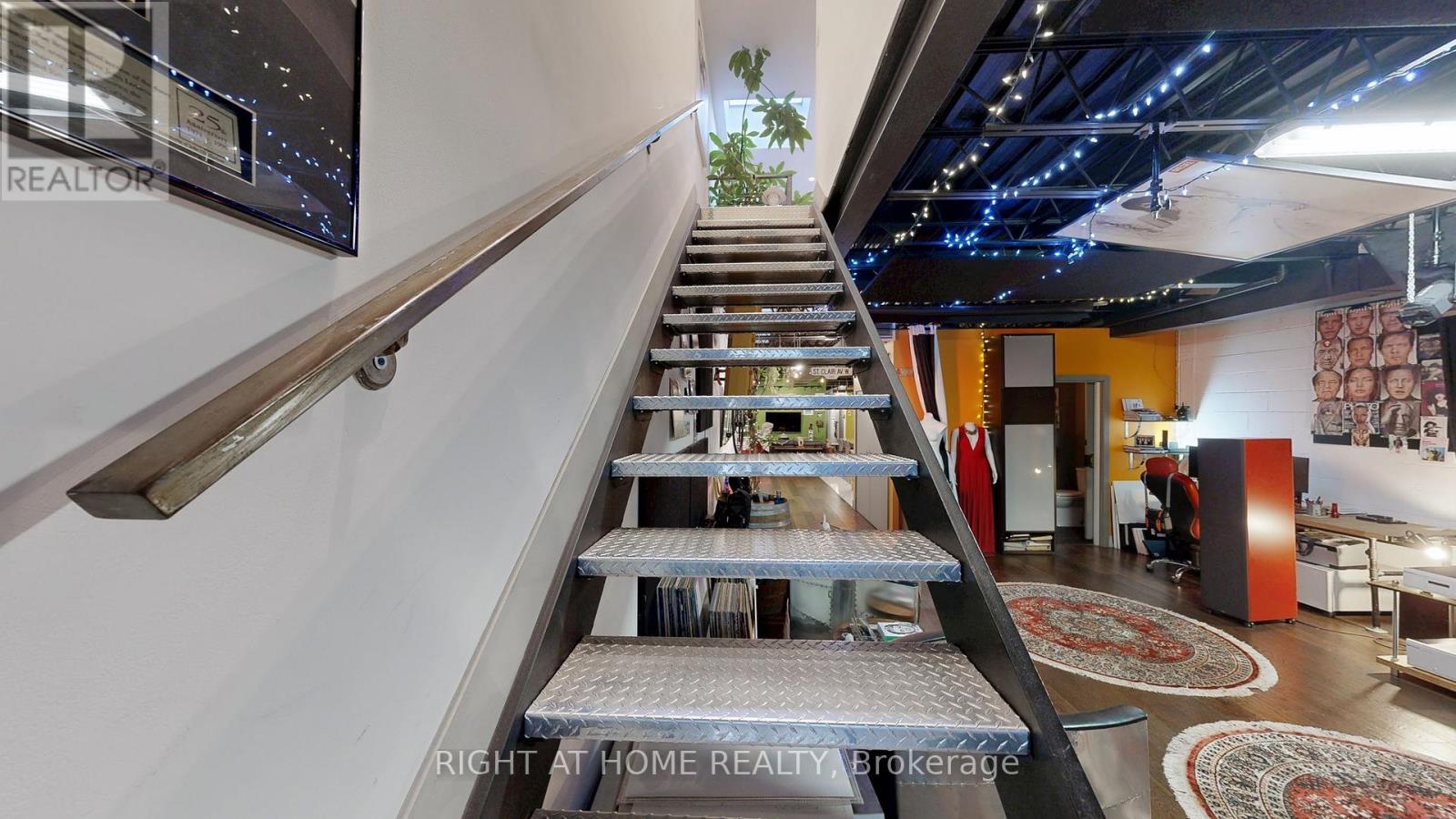 2400 St Clair Avenue W, Toronto (Junction Area), Ontario  M6N 1L1 - Photo 13 - W12433841