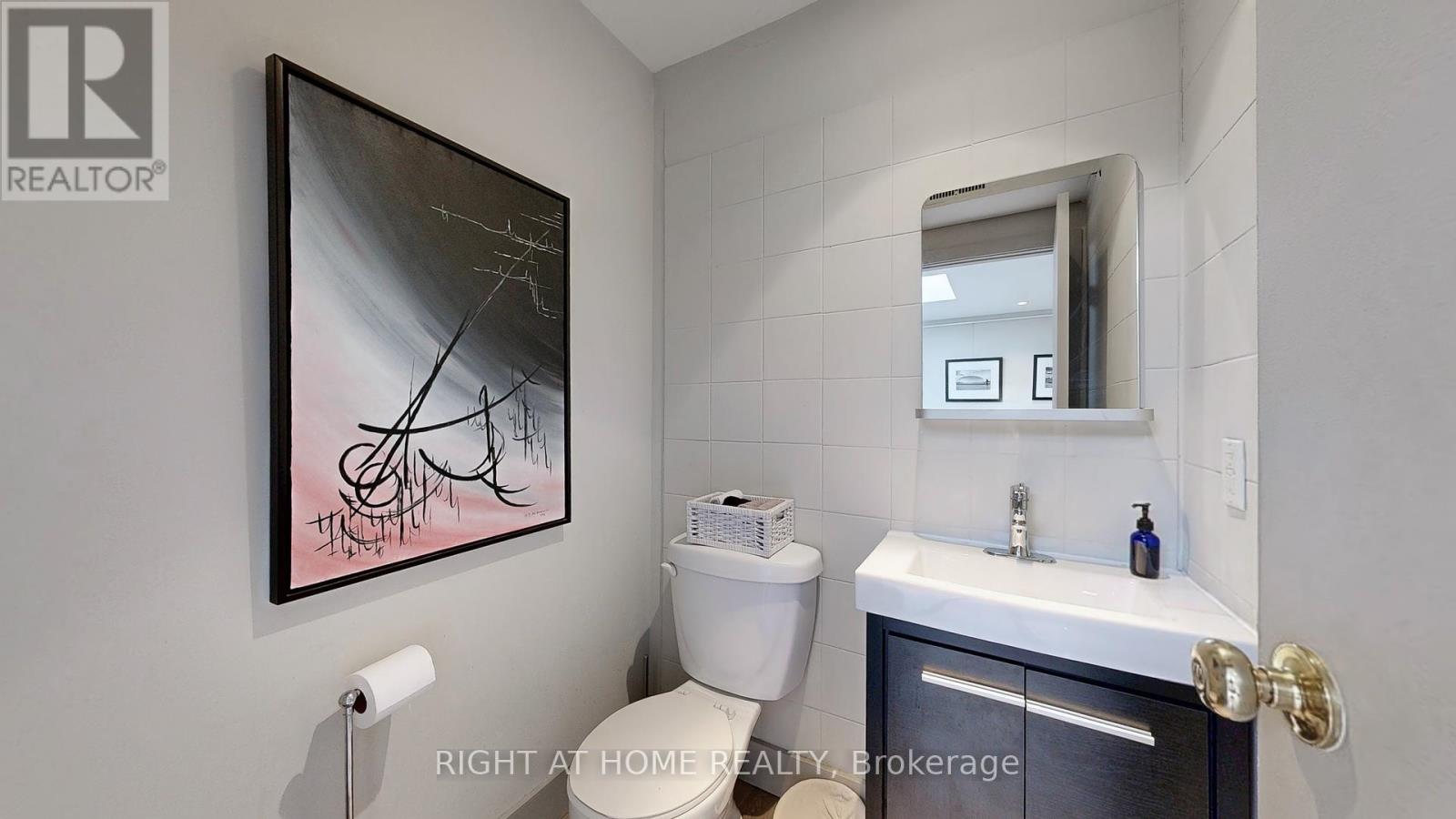2400 St Clair Avenue W, Toronto (Junction Area), Ontario  M6N 1L1 - Photo 23 - W12433841