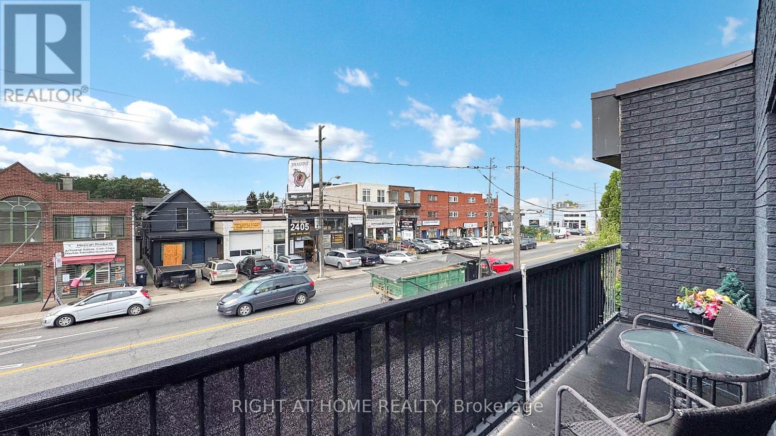 2400 St Clair Avenue W, Toronto (Junction Area), Ontario  M6N 1L1 - Photo 24 - W12433841