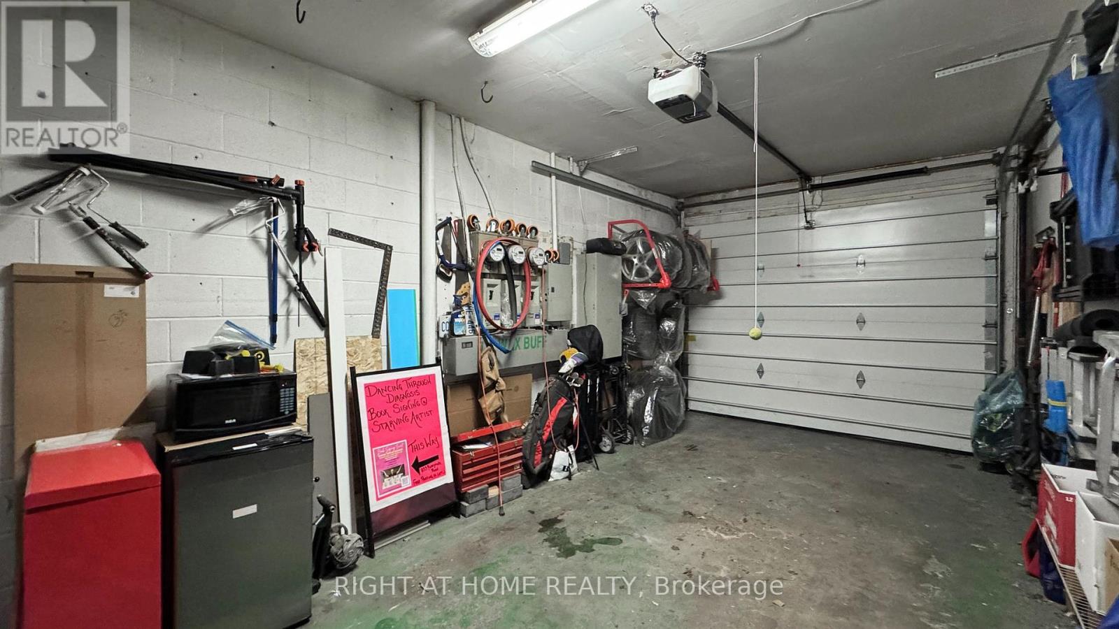 2400 St Clair Avenue W, Toronto (Junction Area), Ontario  M6N 1L1 - Photo 32 - W12433841