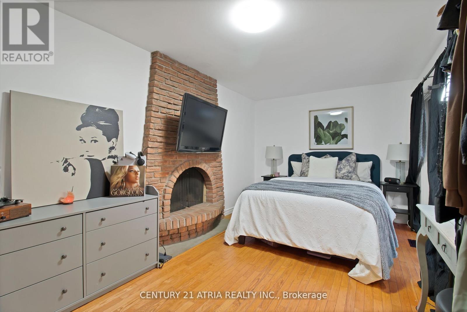 3222 Hornbeam Crescent, Mississauga, Ontario  L5L 1B4 - Photo 12 - W12433853