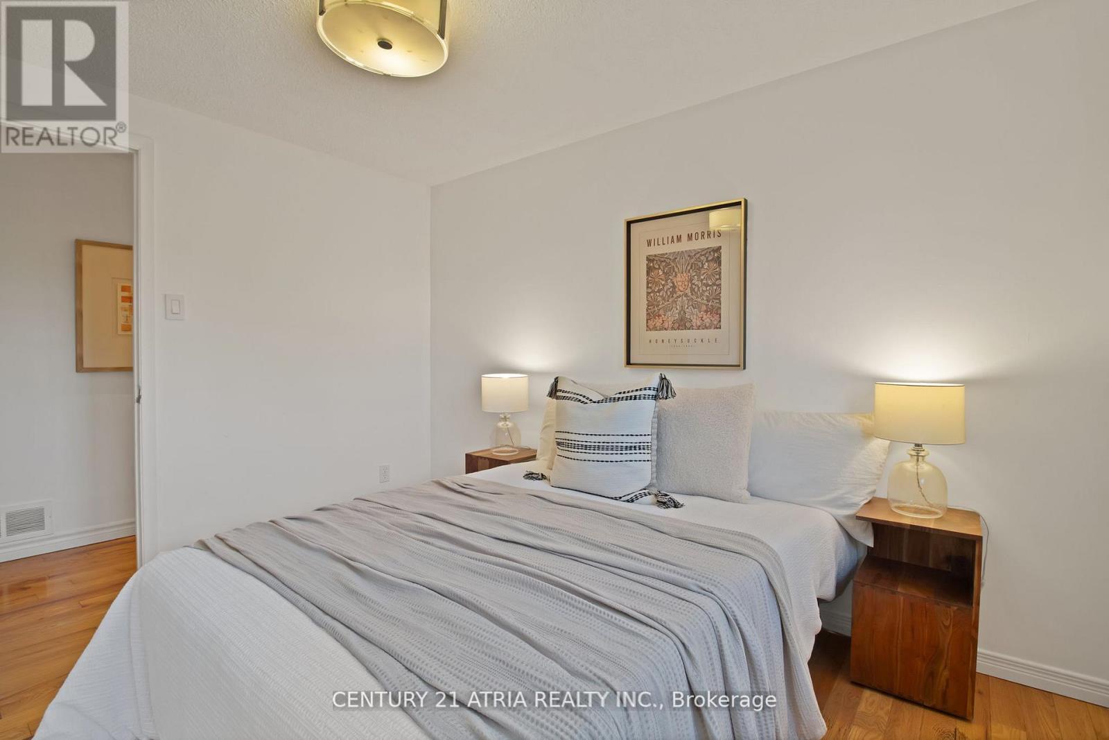 3222 Hornbeam Crescent, Mississauga, Ontario  L5L 1B4 - Photo 13 - W12433853