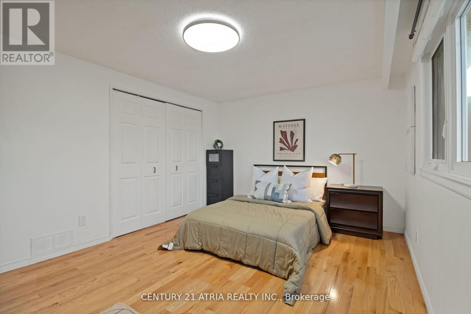 3222 Hornbeam Crescent, Mississauga, Ontario  L5L 1B4 - Photo 15 - W12433853