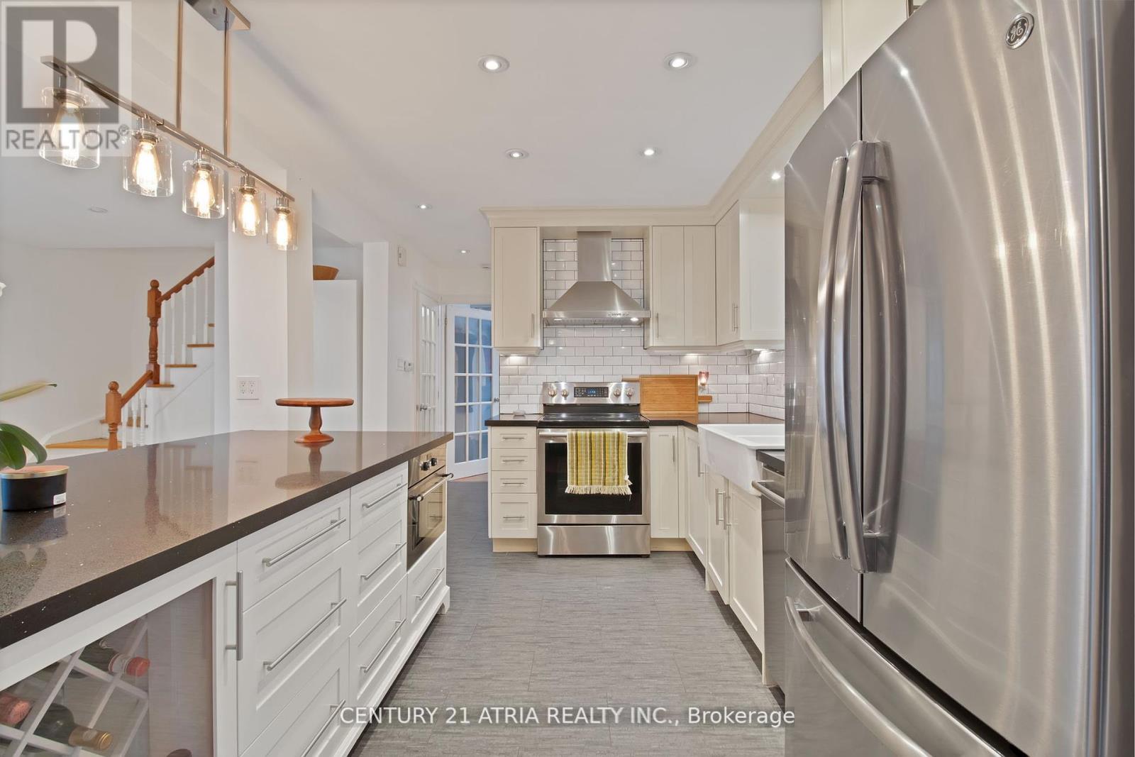 3222 Hornbeam Crescent, Mississauga, Ontario  L5L 1B4 - Photo 8 - W12433853