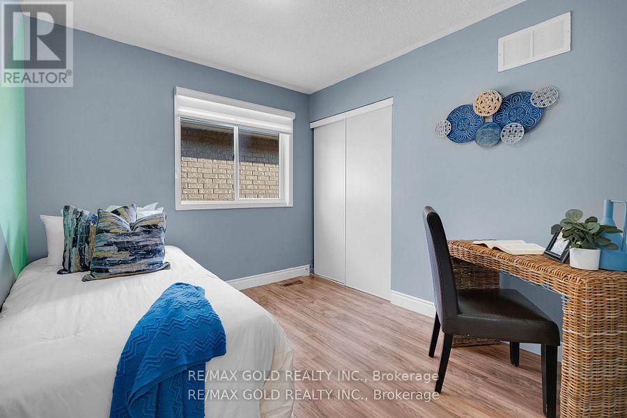 30 Worthington Avenue, Brampton, Ontario  L7A 1M9 - Photo 14 - W12433858