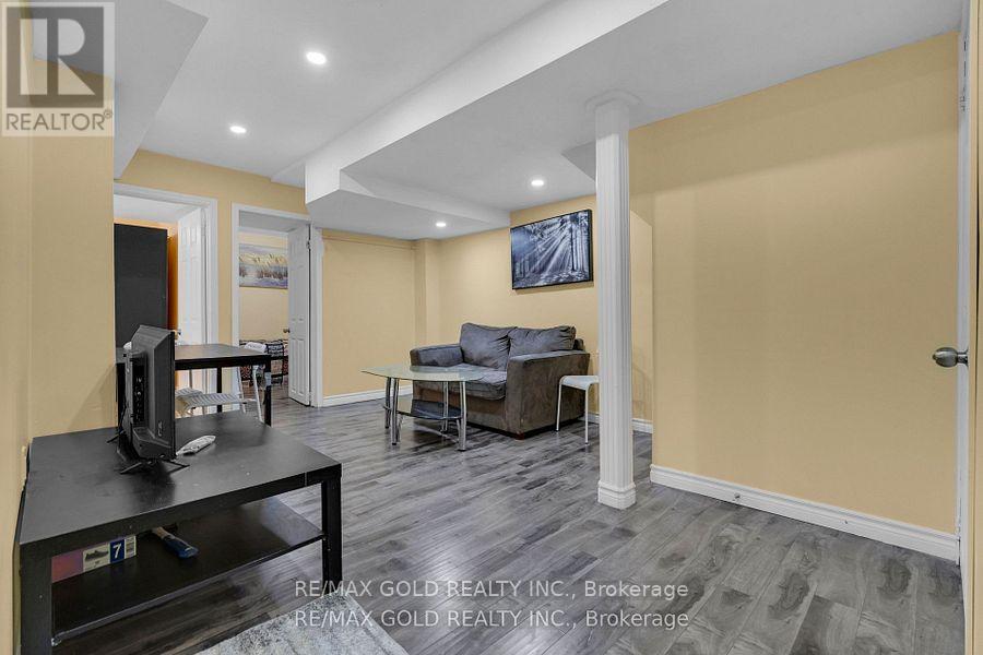 30 Worthington Avenue, Brampton, Ontario  L7A 1M9 - Photo 25 - W12433858