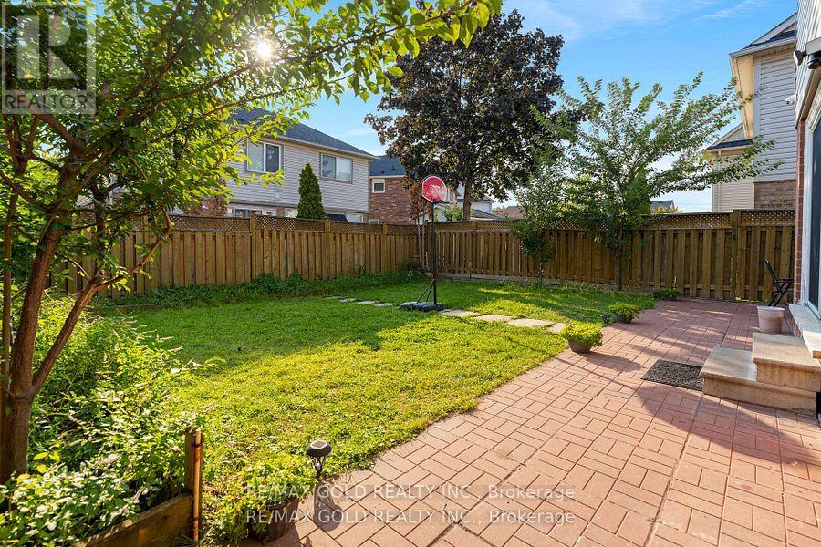 30 Worthington Avenue, Brampton, Ontario  L7A 1M9 - Photo 26 - W12433858