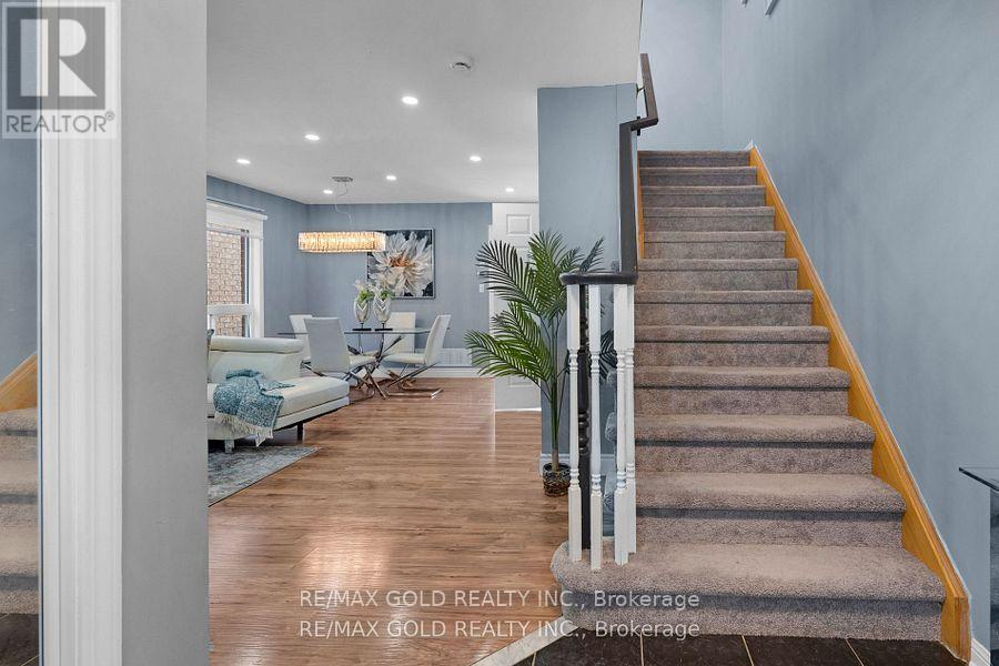 30 Worthington Avenue, Brampton, Ontario  L7A 1M9 - Photo 6 - W12433858