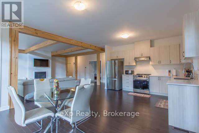 40 - 1052 Greensview Drive, Lake Of Bays, Ontario  P1H 0K1 - Photo 11 - X12433913