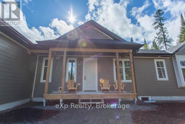40 - 1052 Greensview Drive, Lake Of Bays, Ontario  P1H 0K1 - Photo 2 - X12433913