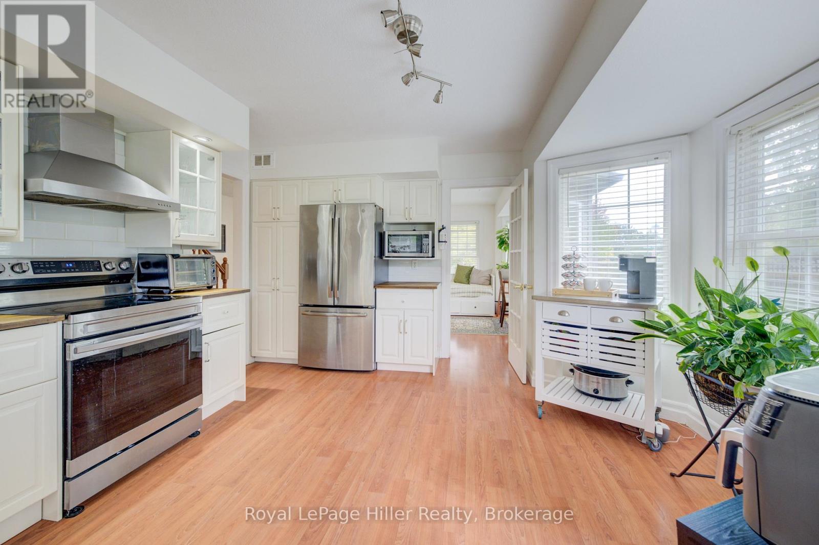 34 Eagle Drive, Stratford, Ontario  N5A 7Y8 - Photo 8 - X12433944