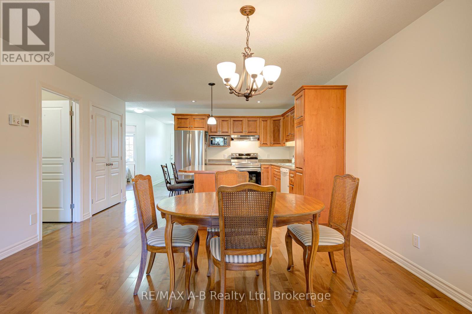 32 Harrison Street, Stratford, Ontario  N5A 0A4 - Photo 14 - X12433971