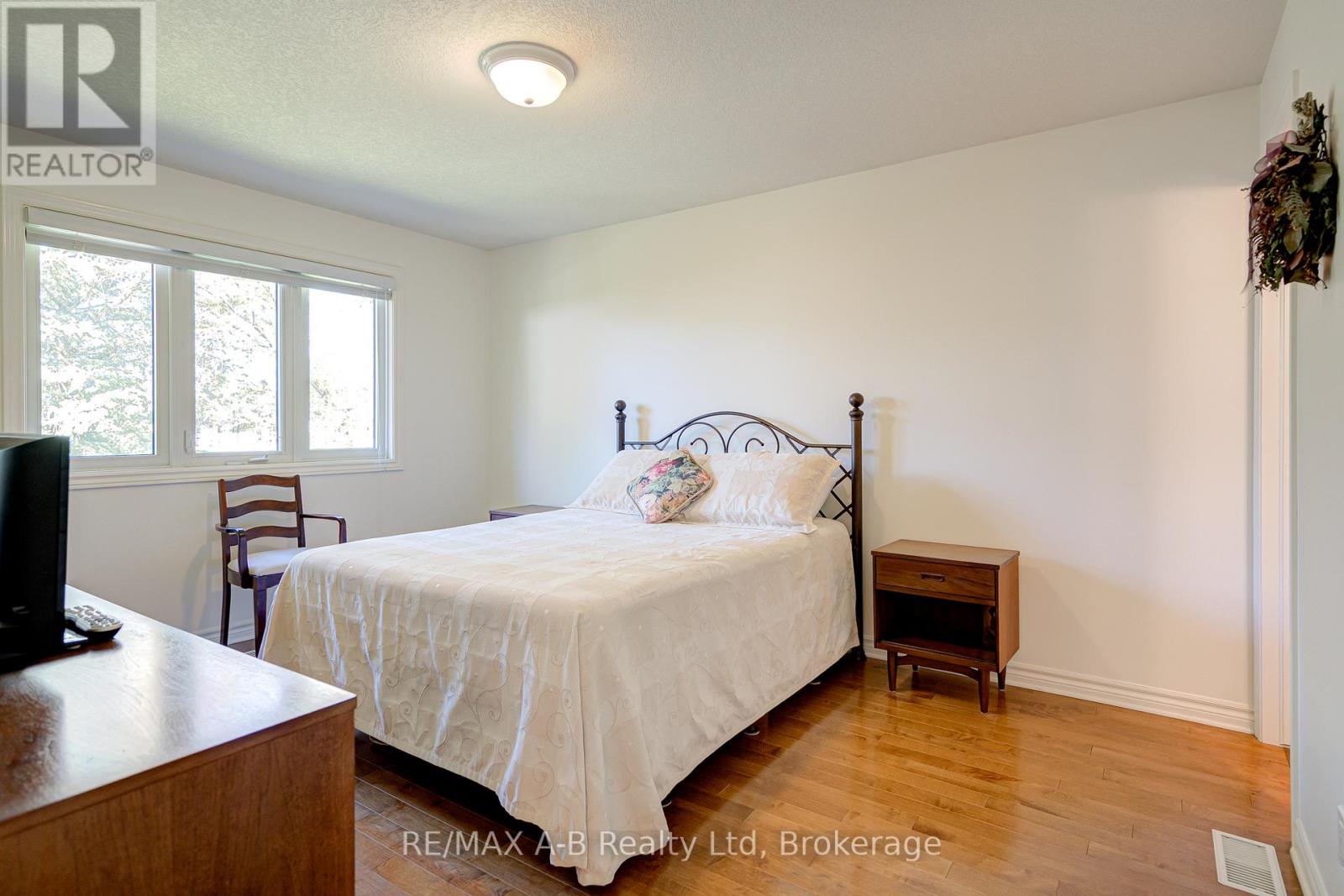 32 Harrison Street, Stratford, Ontario  N5A 0A4 - Photo 19 - X12433971