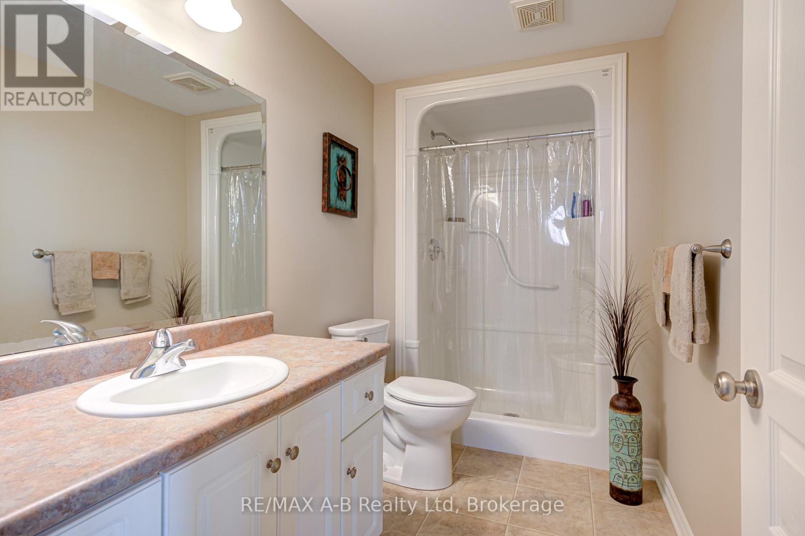 32 Harrison Street, Stratford, Ontario  N5A 0A4 - Photo 27 - X12433971
