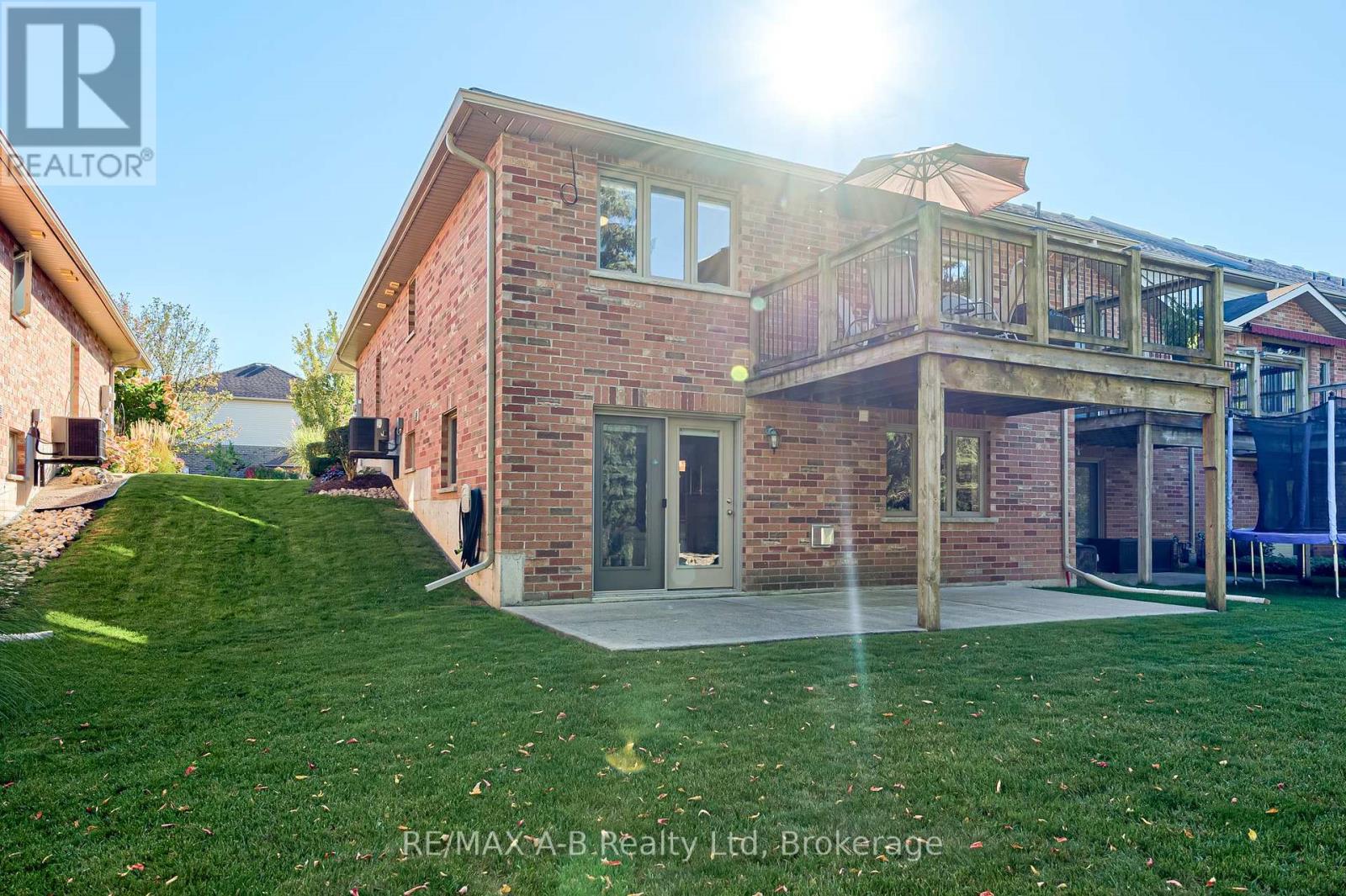 32 Harrison Street, Stratford, Ontario  N5A 0A4 - Photo 31 - X12433971