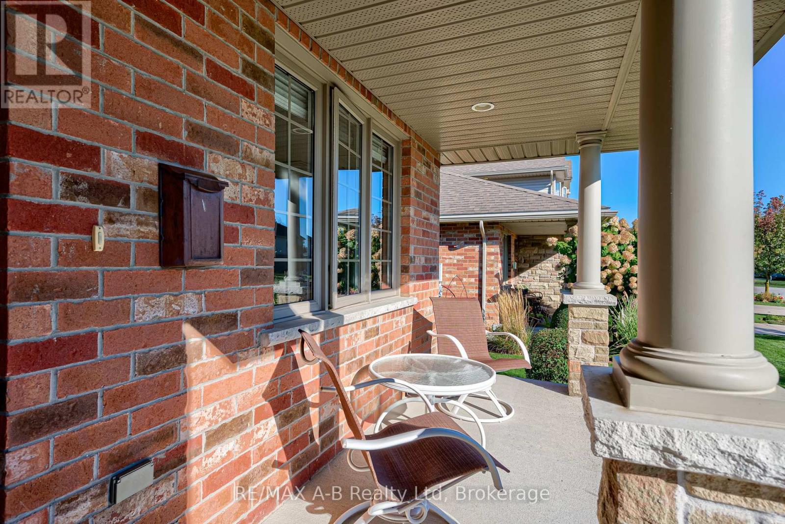 32 Harrison Street, Stratford, Ontario  N5A 0A4 - Photo 4 - X12433971