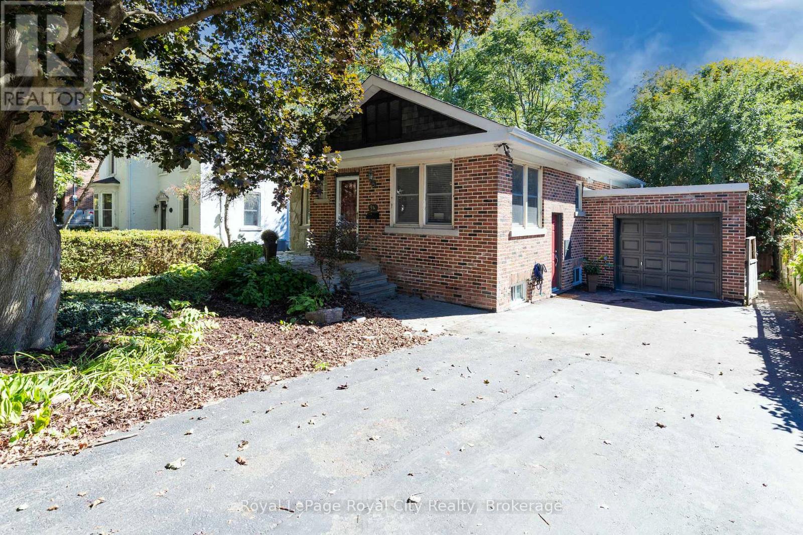 94 DURHAM STREET, Guelph, Ontario
