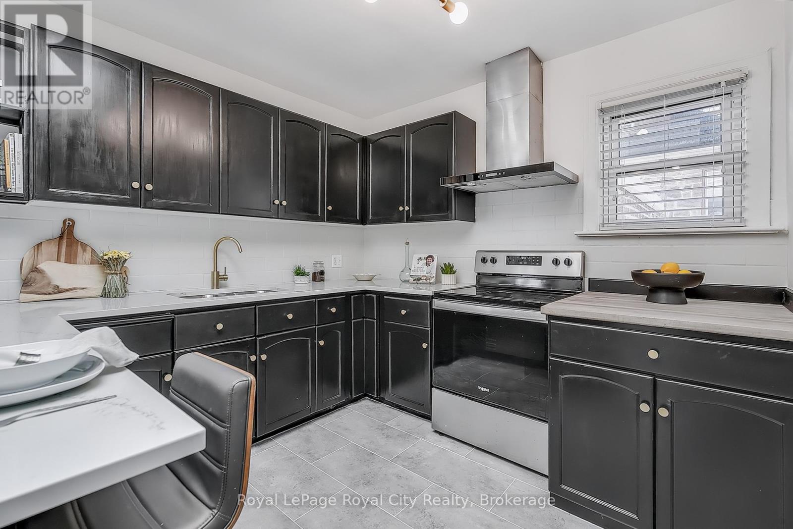 94 Durham Street, Guelph, Ontario  N1H 2Y3 - Photo 12 - X12434003