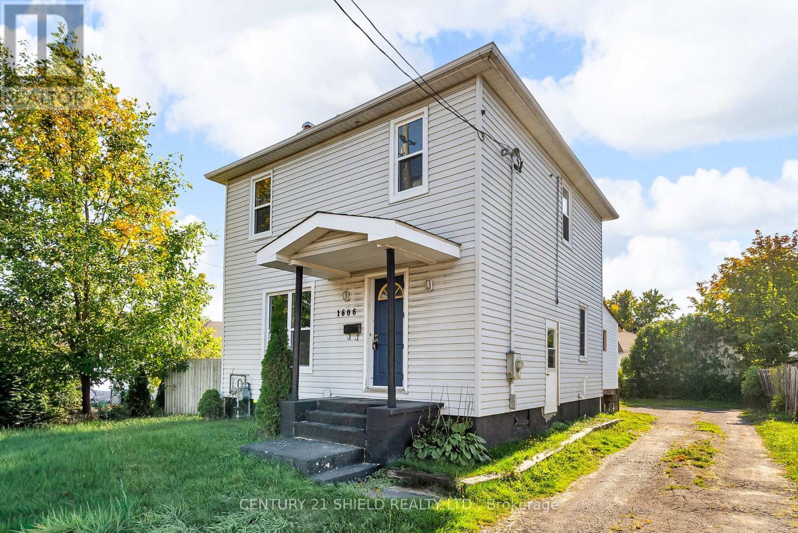 1606 Pitt Street, Cornwall, Ontario  K6J 3V2 - Photo 3 - X12434037