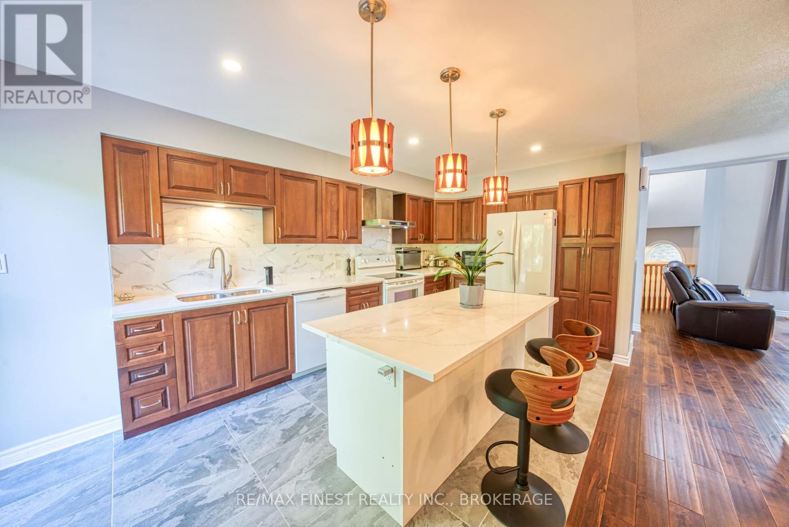 938 Lombardy Street, Kingston, Ontario  K7M 9C2 - Photo 11 - X12431801