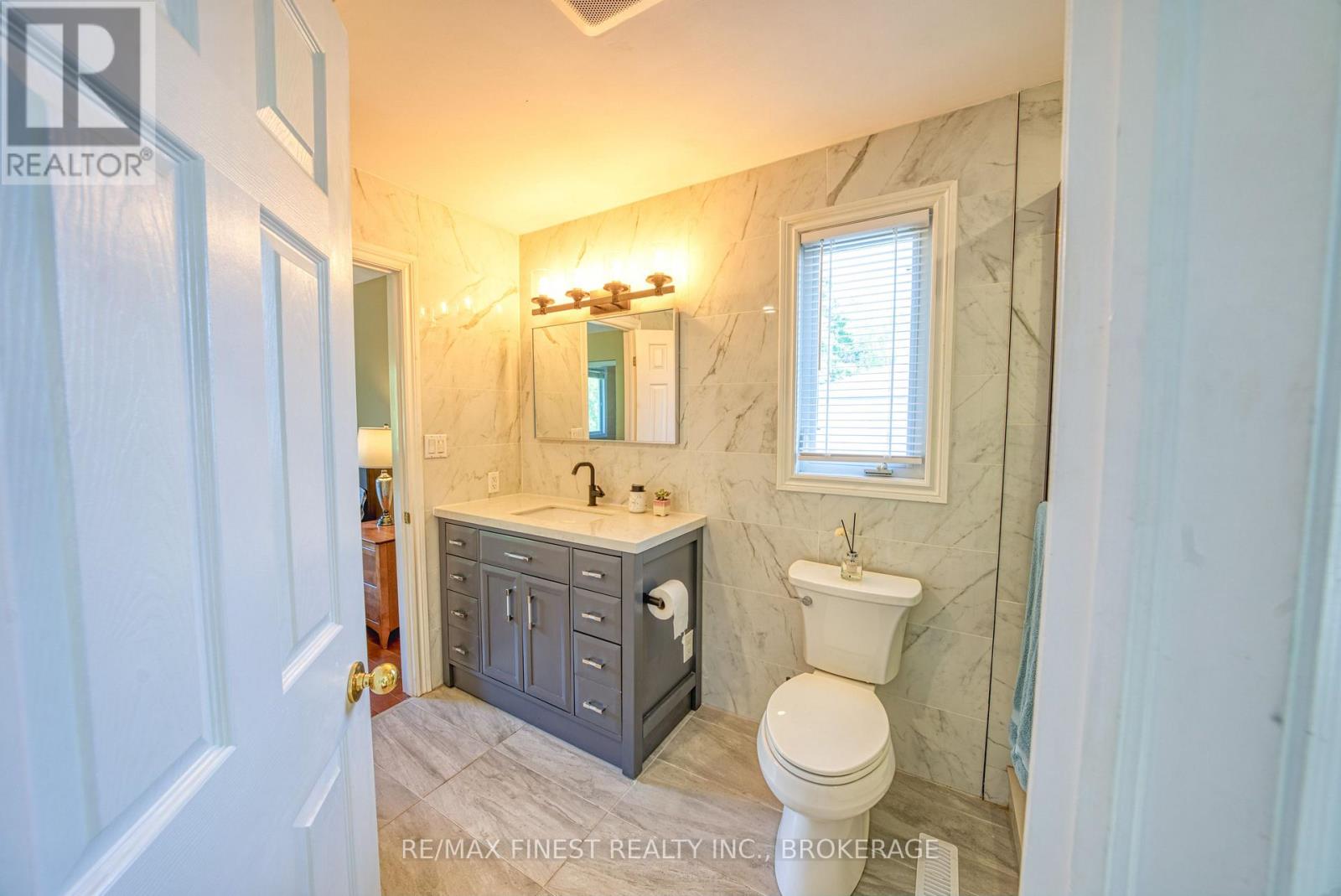 938 Lombardy Street, Kingston, Ontario  K7M 9C2 - Photo 14 - X12431801