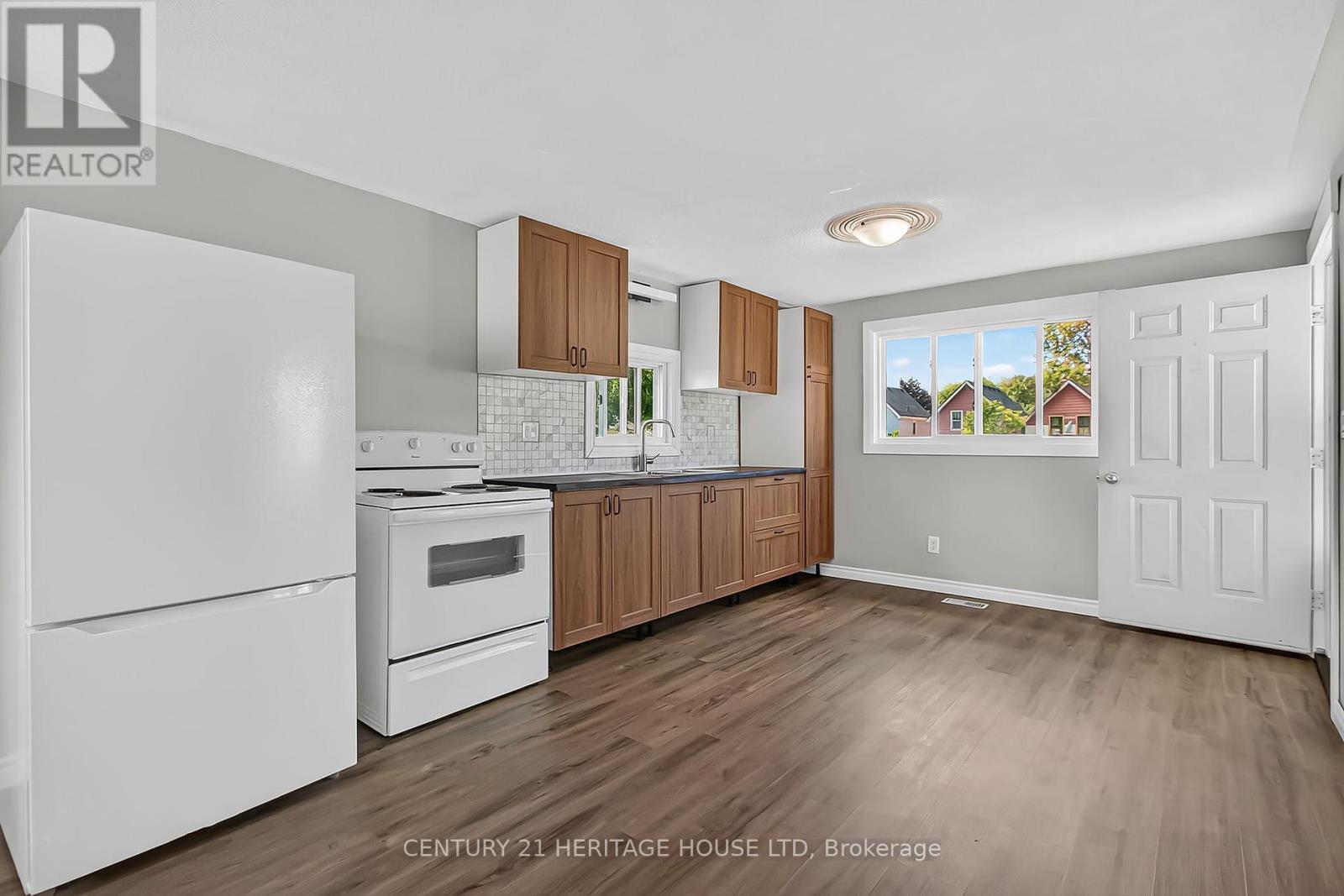 61 Regent Street S, St. Thomas, Ontario  N5R 2A4 - Photo 30 - X12407420